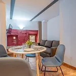 Apartamento 1 en la muralla romana junto a la Catedral